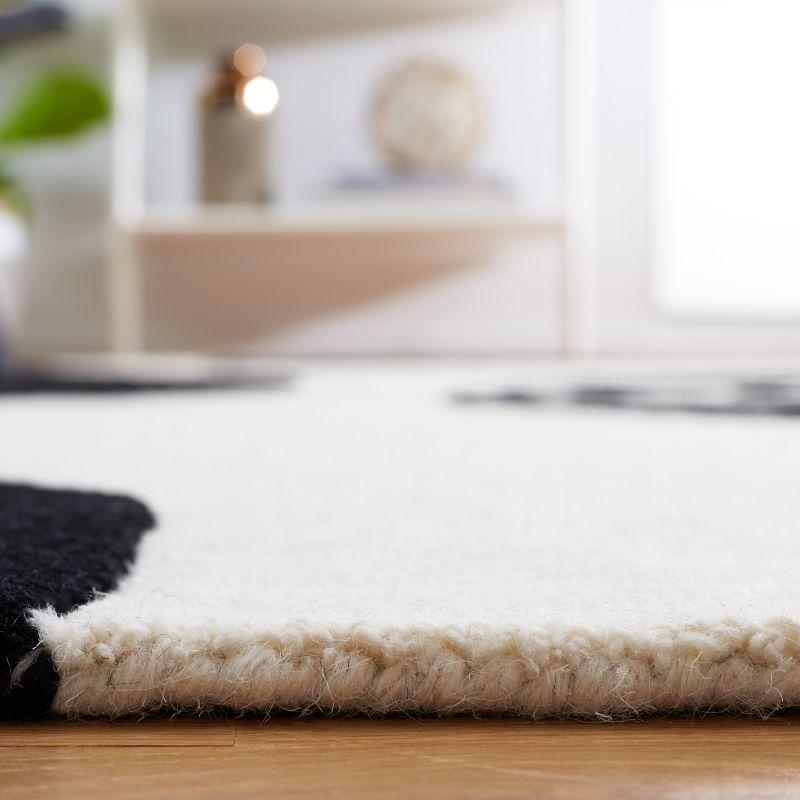 Rodeo Drive RD860 Hand Tufted Indoor Area Rug - 6'x9' - Ivory/Black - Safavieh