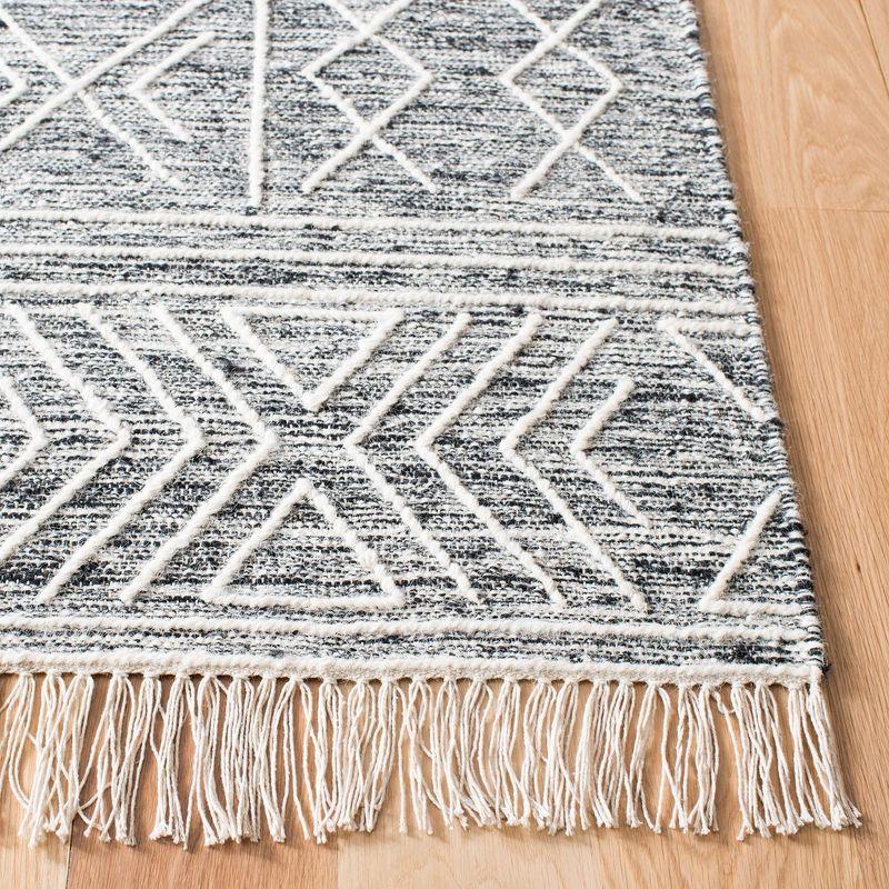 Bohemian Nomad Black & Ivory Wool 8' x 10' Handwoven Area Rug