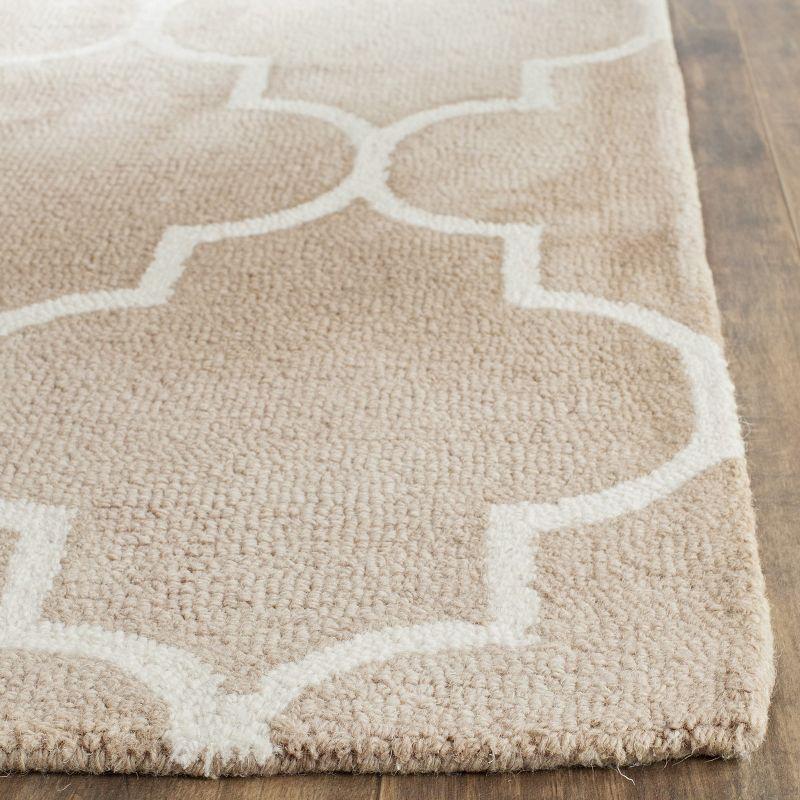 Ivory and Beige 8' x 10' Hand-Tufted Wool Rug