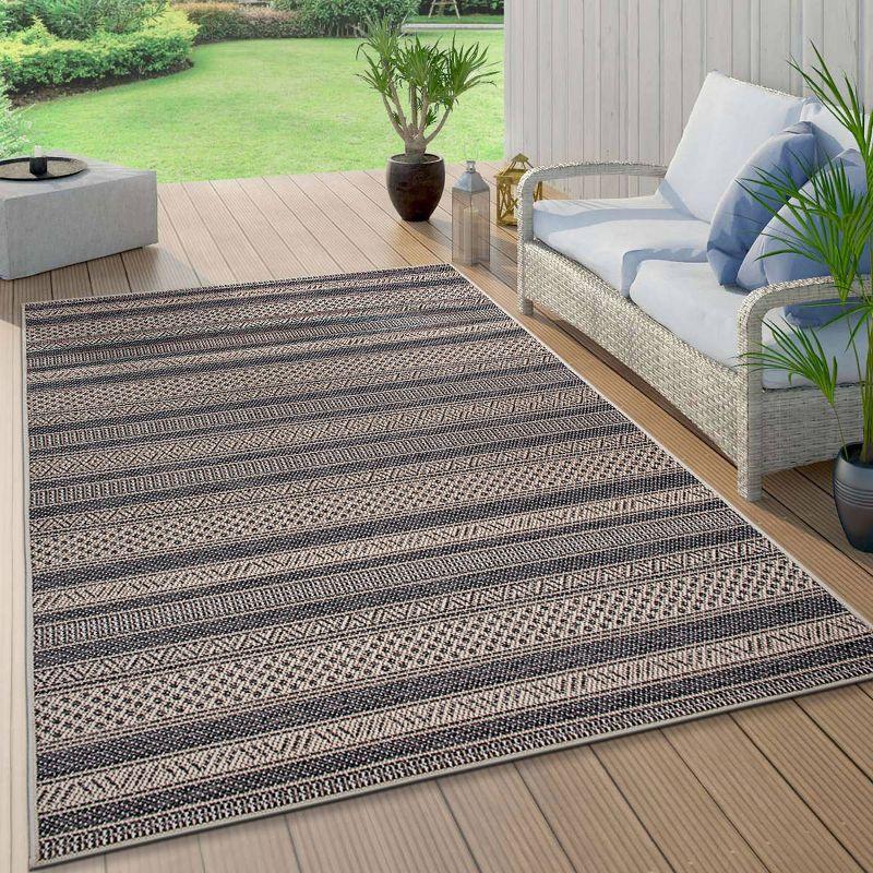 Reversible Geometric Blue Synthetic 5' x 7' Indoor/Outdoor Rug