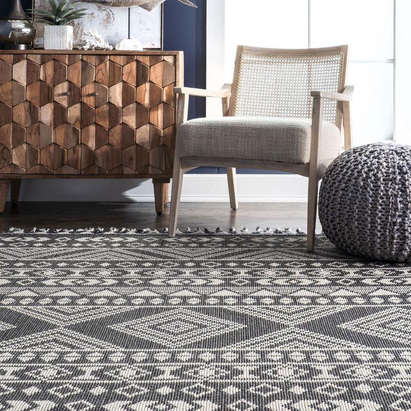 Nuloom Ryan Banded Global Printed Flatweave Indoor Area Rug, 5' x 8', Gray