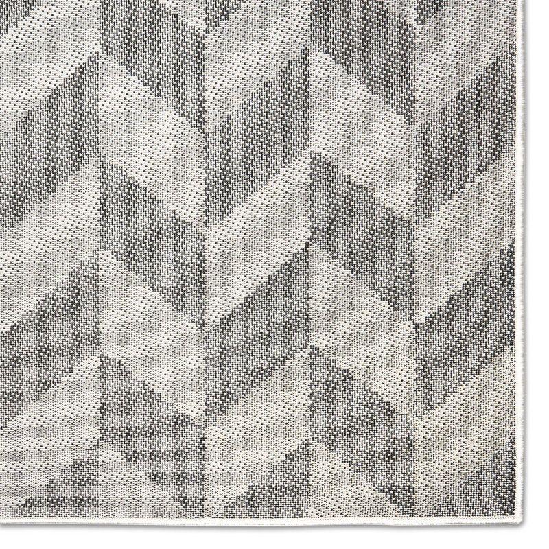 Nicole Miller New York Patio Sofia Holly Transitional Geometric Indoor/Outdoor Area Rug