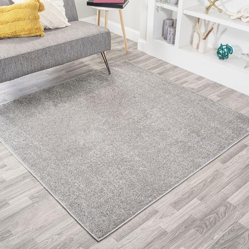 JONATHAN Y Haze Solid Low-Pile Indoor Area Rug