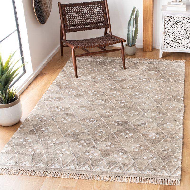 Natural Kilim Hand Woven Wool/Viscose/Cotton Geometric Rug in Natural Beige/Ivory