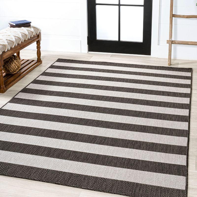 4' x 6' Negril Two-Tone Wide Stripe Indoor/Outdoor Area Rug, Black/Cream - JONATHAN Y