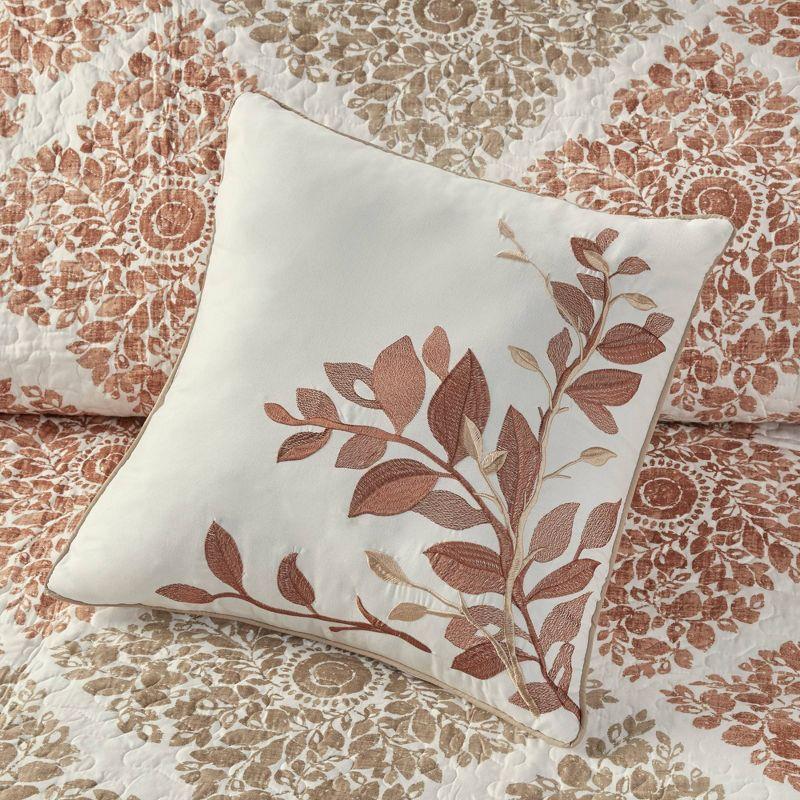 Madison Park Claire 6 Piece Printed Quilt Set with Throw Pillows