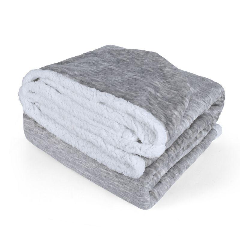 Catalonia Catalonia Sherpa Fleece Throw Cape, Wearable Blanket Wrap with Hand Pockets, Soft Lightweight Cozy