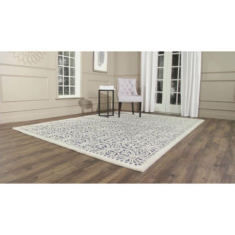 Light Green/Ivory Hand-Tufted Moroccan Wool Area Rug, 2'6" x 4'