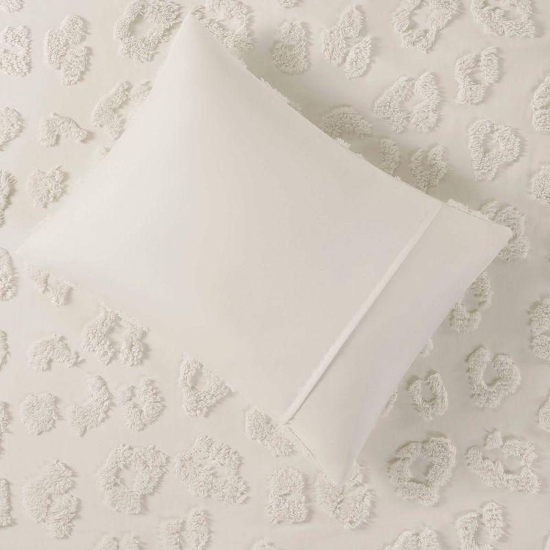 Intelligent Design Larissa Animal Chenille Comforter Set
