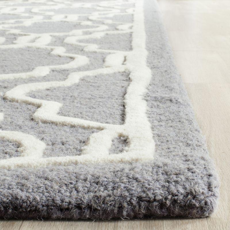 Cambridge CAM131 Tufted Indoor Accent Rug - Silver/Ivory - 3'x5' - Safavieh