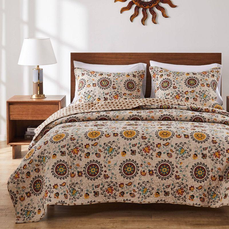 Andorra Medallion Cotton Reversible Quilt Set