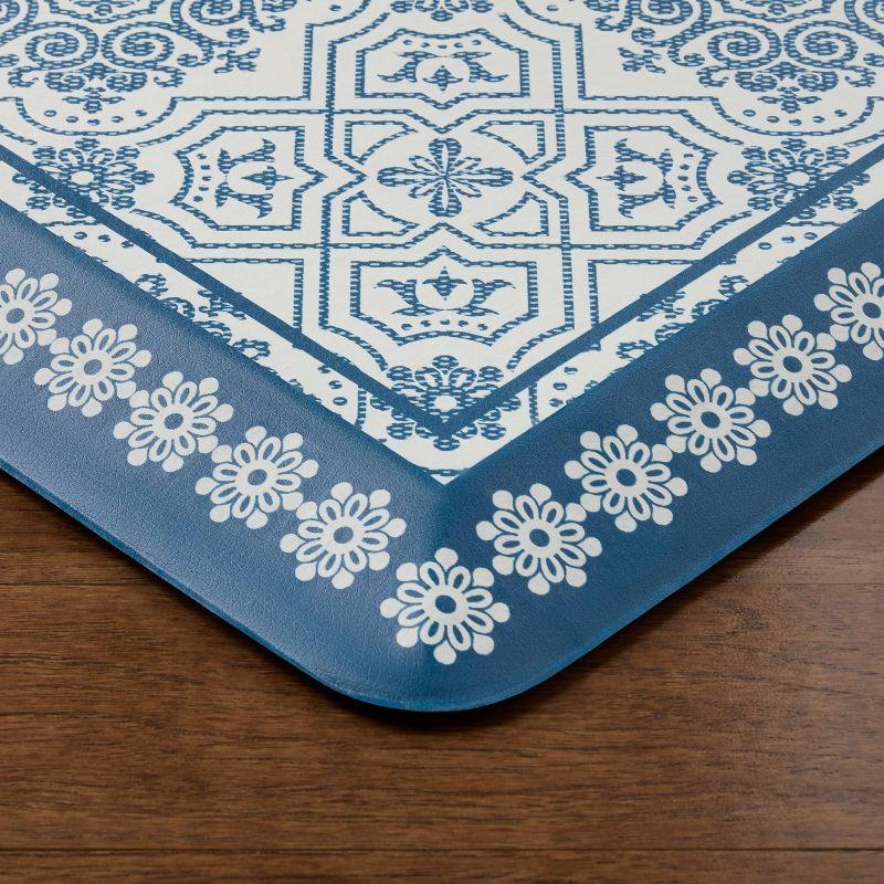 Martha Stewart MARTHA STEWART Comfort Anti Fatigue Strie Medallion Kitchen Mat 19.6”x39”