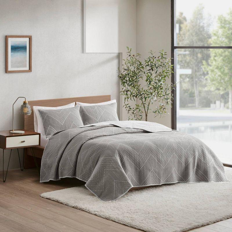 INK+IVY Pomona Winnie Embroidered Cotton 3 Piece Quilt Set