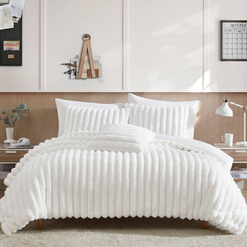 King White Faux Fur Reversible Comforter Set