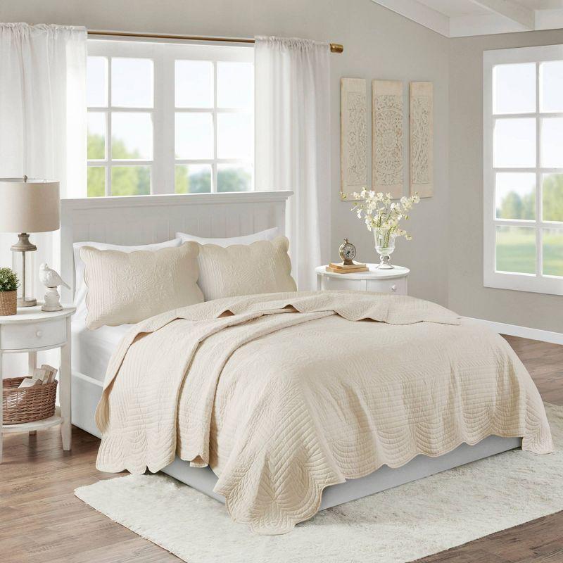 Ivory Microfiber Geometric Scalloped Edge Quilt Set