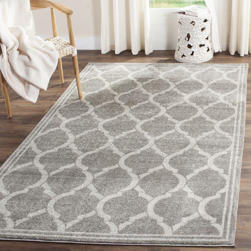 Amherst AMT415 Power Loomed Indoor Rug -Safavieh