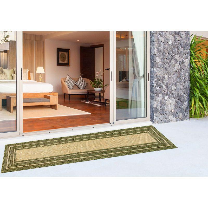 Liora Manne Carmel  Indoor/Outdoor Rug  Green..