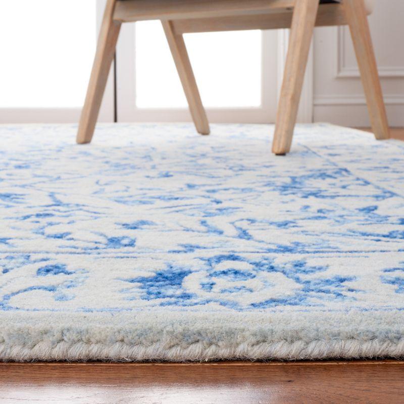 Metro MET255 Hand Tufted Area Rug - Blue/Beige - 4'x6' - Safavieh..