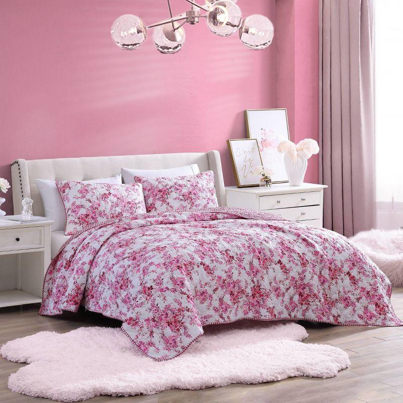 Betsey Johnson Betsey Johnson Floral Vineyard Reversible Quilt Set