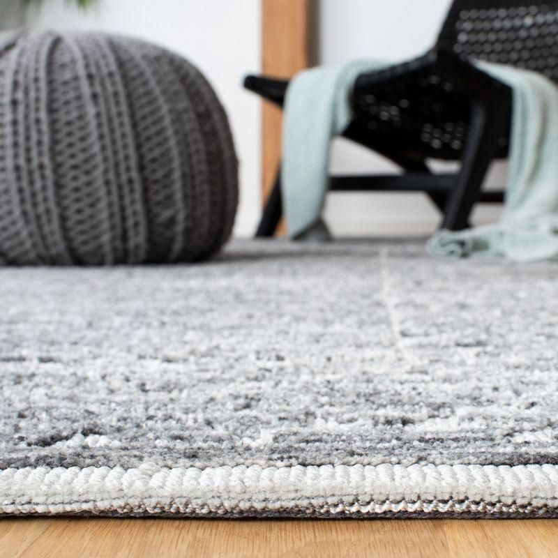 Gray Hand-Tufted Wool and Synthetic 4' x 6' Area Rug