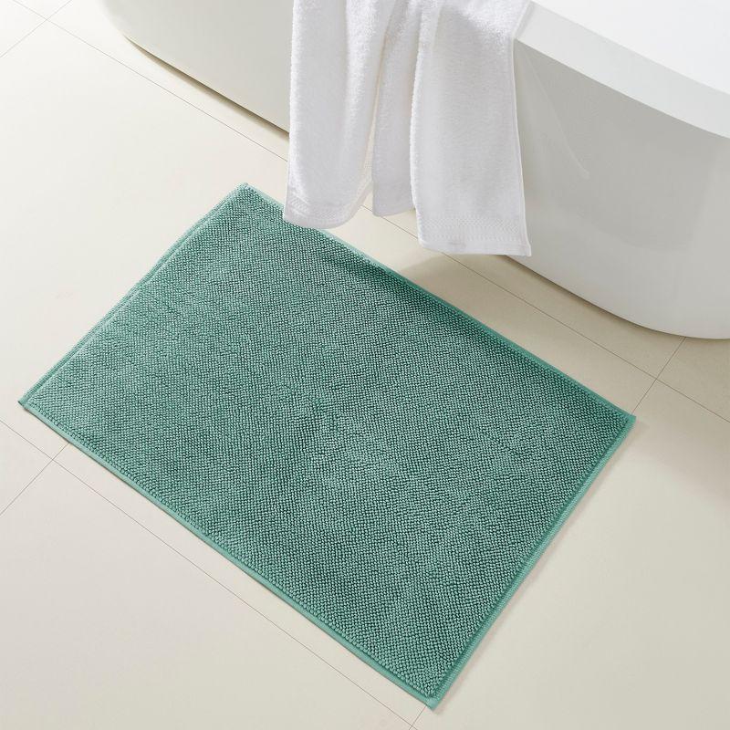 Luxurious White 100% Cotton Reversible Bath Rug