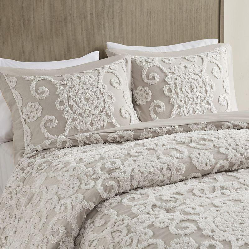 Suzanna 100% Cotton Comforter Set with Tufted Medallions