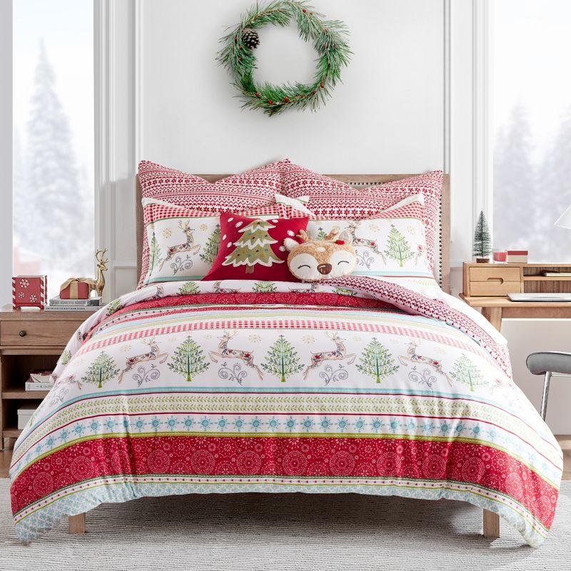 Holiday Cheer King Cotton Duvet Cover Set in Red and Green