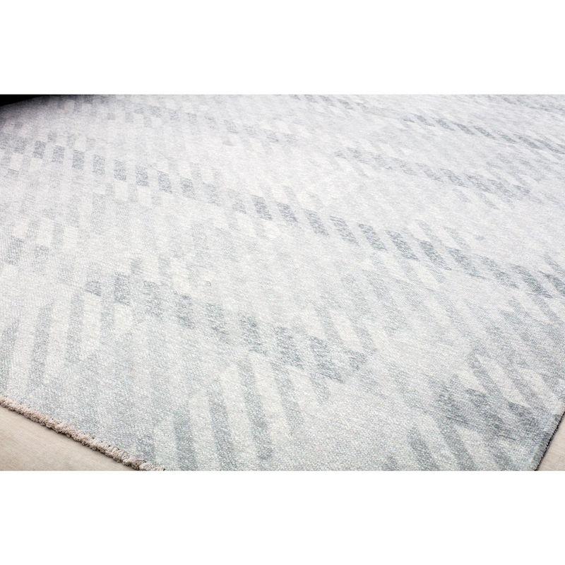 Isaac Mizrahi New York Eloise Contemporary Cozied Up Area Rug
