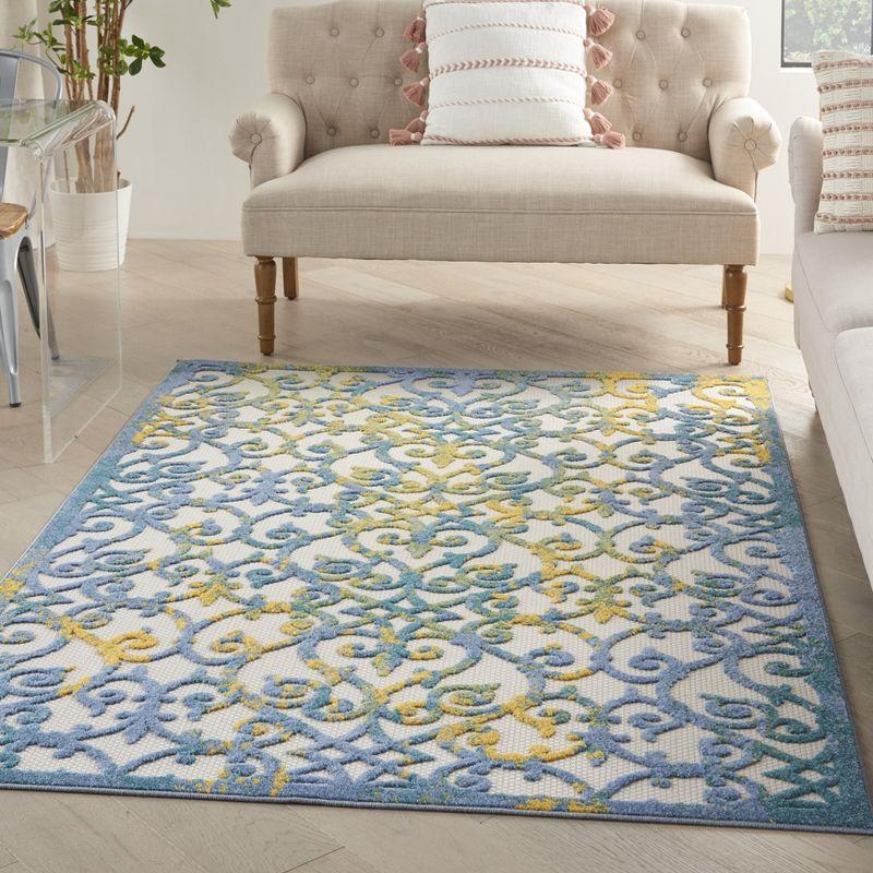 Elegant Ivory Blue Floral Round 43" Synthetic Area Rug