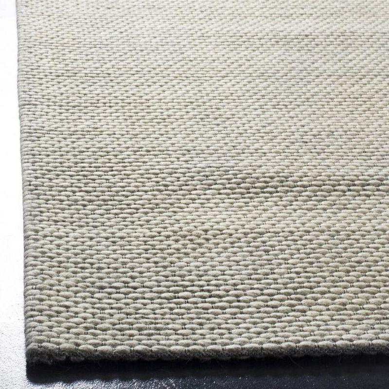 Gray Handwoven Wool and Synthetic 3' x 5' Area Rug