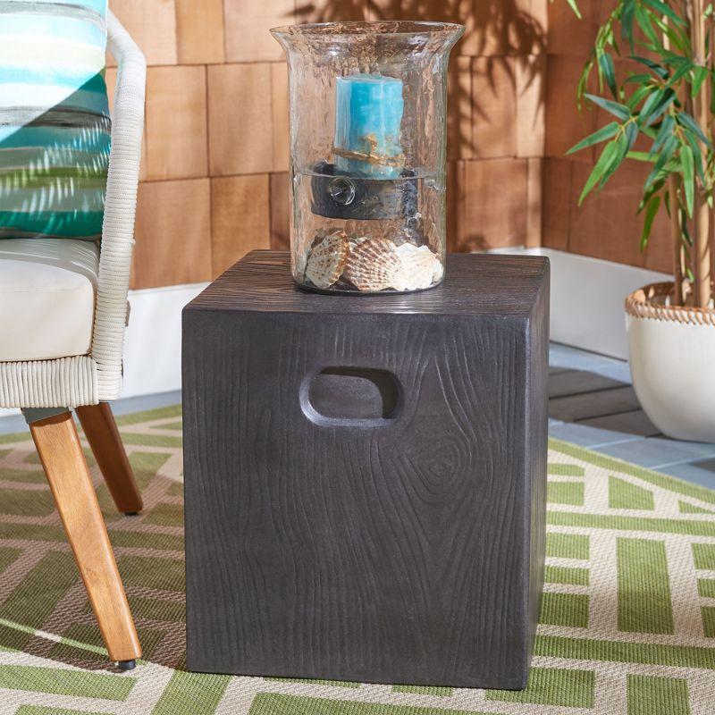 Trunk Indoor/Outdoor Modern Concrete Round Accent Table - Black - Safavieh