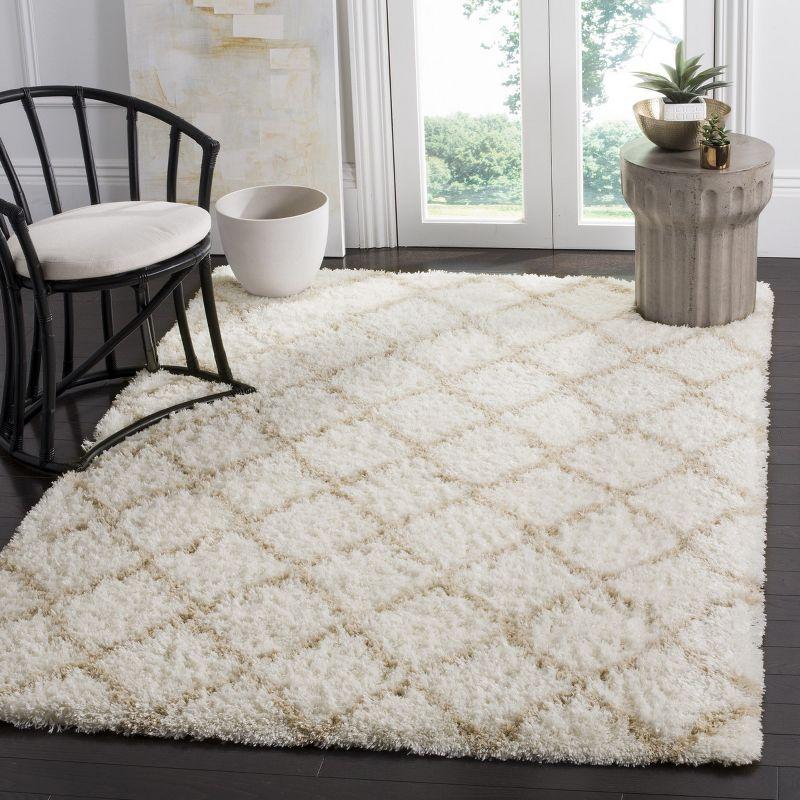 Indie Ivory Shag Hand-knotted Synthetic Rug 6'7" x 9'2"