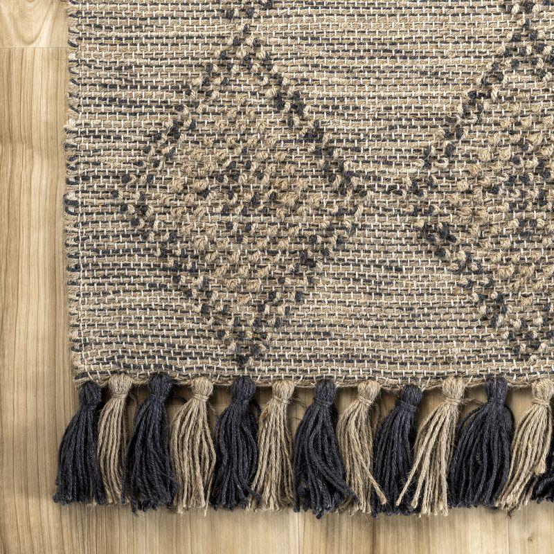 Handcrafted Beige Cotton Diamond Tassel Rug, 8' x 10'