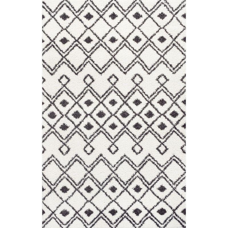 3'x5' Black and White Moroccan Diamond Shag Area Rug