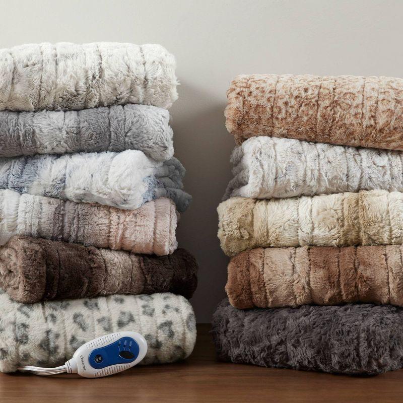 Beautyrest Beautyrest Zuri Oversized Heated Faux Fur Throw