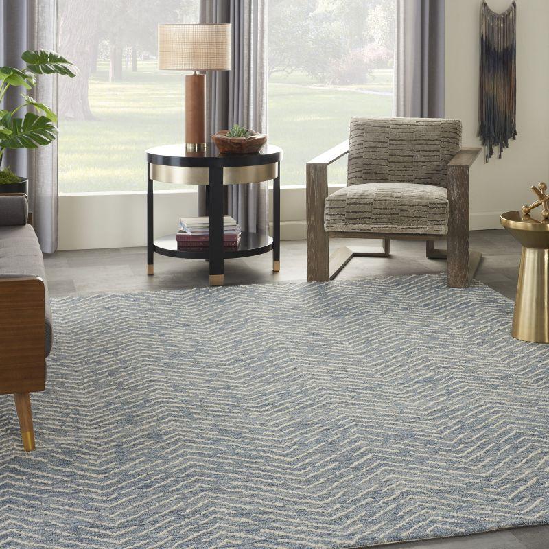 Hand-Tufted Indigo/Ivory Chevron Wool Area Rug - 100"