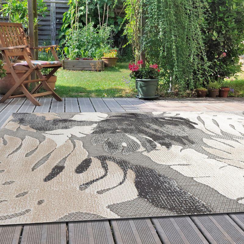 World Rug Gallery Arles Palm Floral Leaves Indoor/Outdoor Area Rug