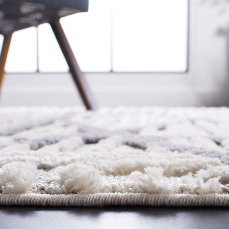 Marrakesh MRK540 Power Loomed Runner Rug - Beige/Grey - 2'2"x8' - Safavieh.