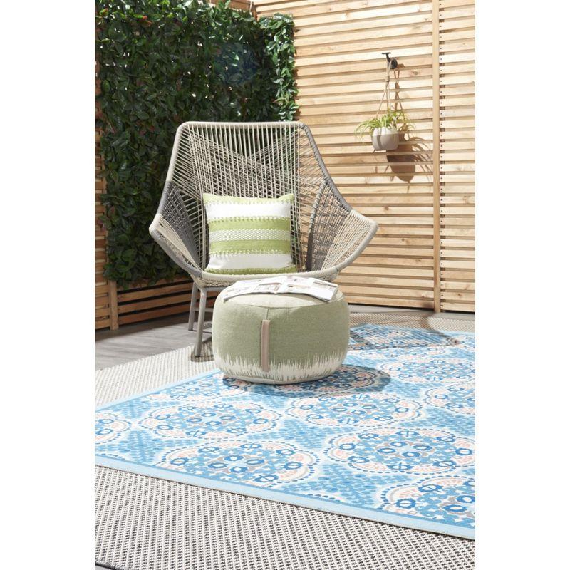 Waverly Sun N' Shade SND90 Indoor/outdoor Area Rug