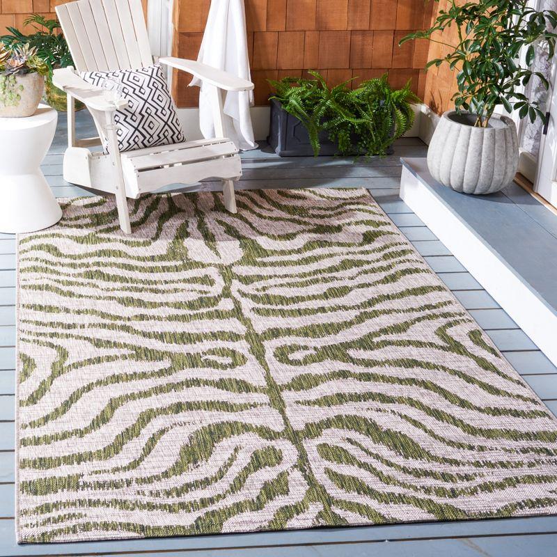 Courtyard Grey and Green 8' x 10' Easy-Care Outdoor Rug