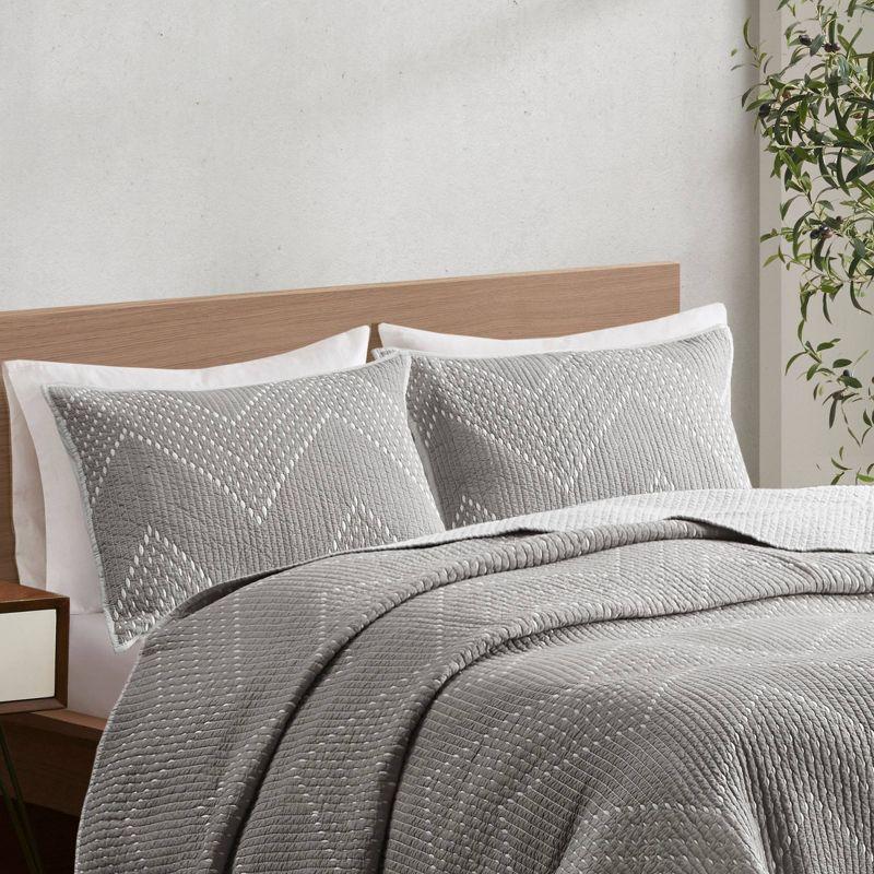 INK+IVY Pomona Winnie Embroidered Cotton 3 Piece Quilt Set