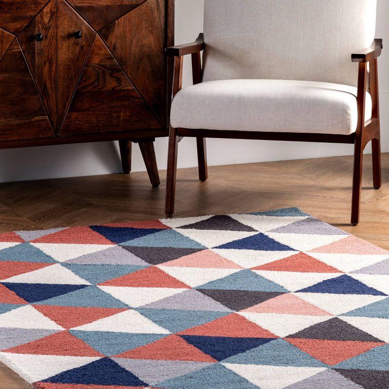 Bianca Triangles Area Rug Blue - nuLOOM