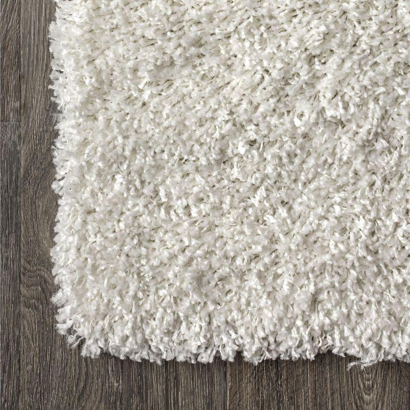 5'x8' Mercer Shag Plush Area Rug, White - JONATHAN Y
