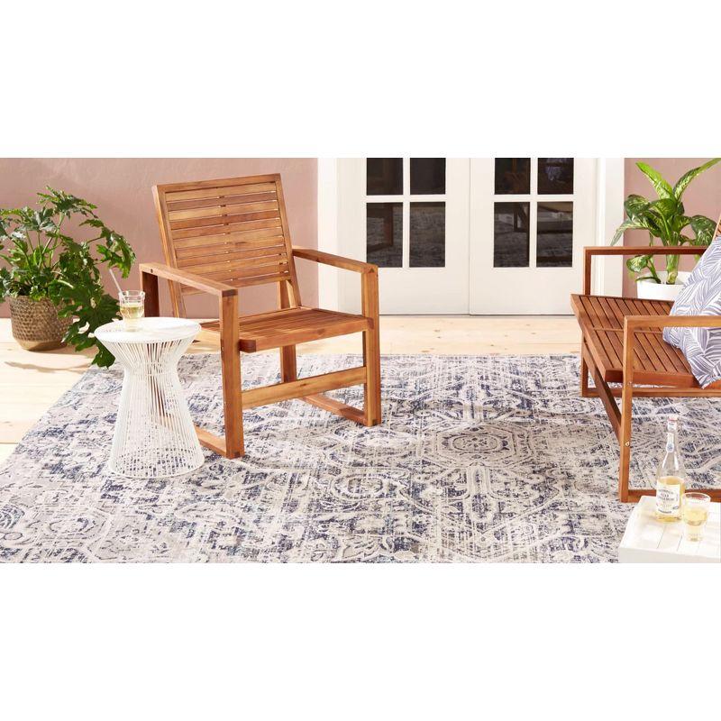 Nicole Miller Nicole Miller New York Patio Sofia Medallion Indoor/Outdoor Area Rug, Light Grey/Dark Grey