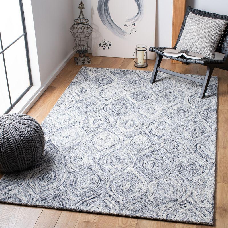 Silk Road Revival 5' x 8' Hand-Tufted Wool Rug in Gray