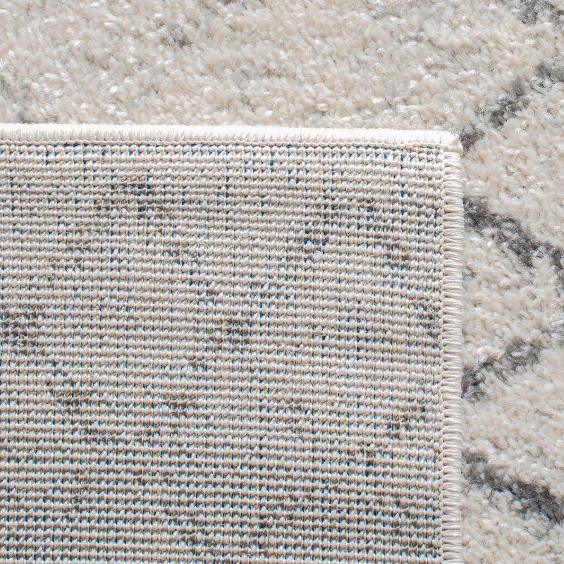Madison 700 MAD798 Power Loomed Indoor Area Rug - Ivory/Charcoal - 5'3"x7'6" - Safavieh