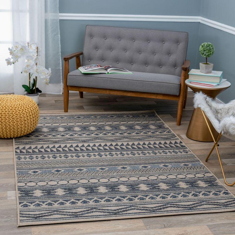 Modern Elegance 5' x 7' Gray Abstract Synthetic Area Rug