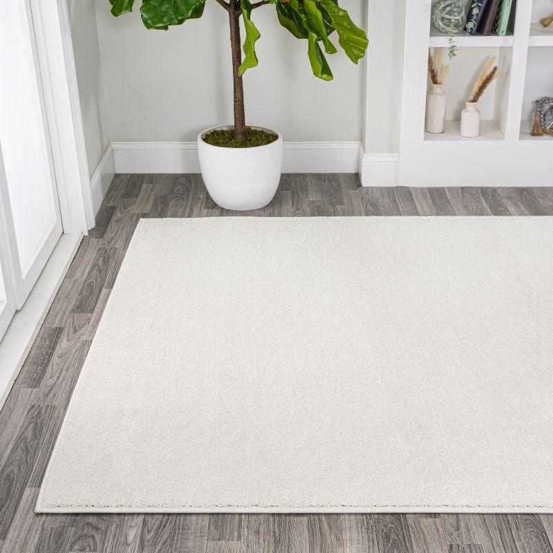 JONATHAN Y Haze Solid Low-Pile Indoor Area Rug