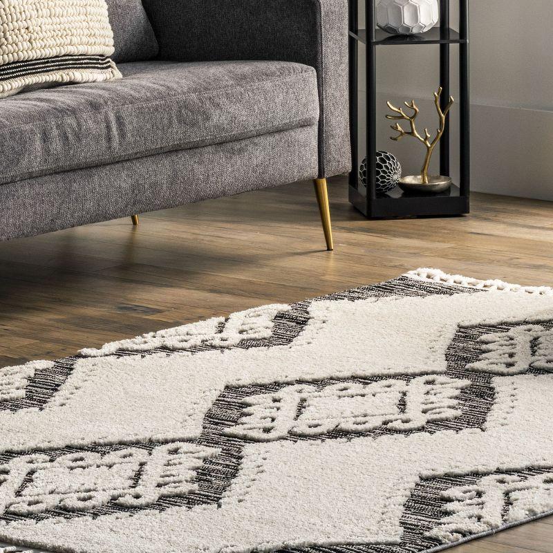 Contemporary Gray Geometric 4' x 6' Shag Area Rug