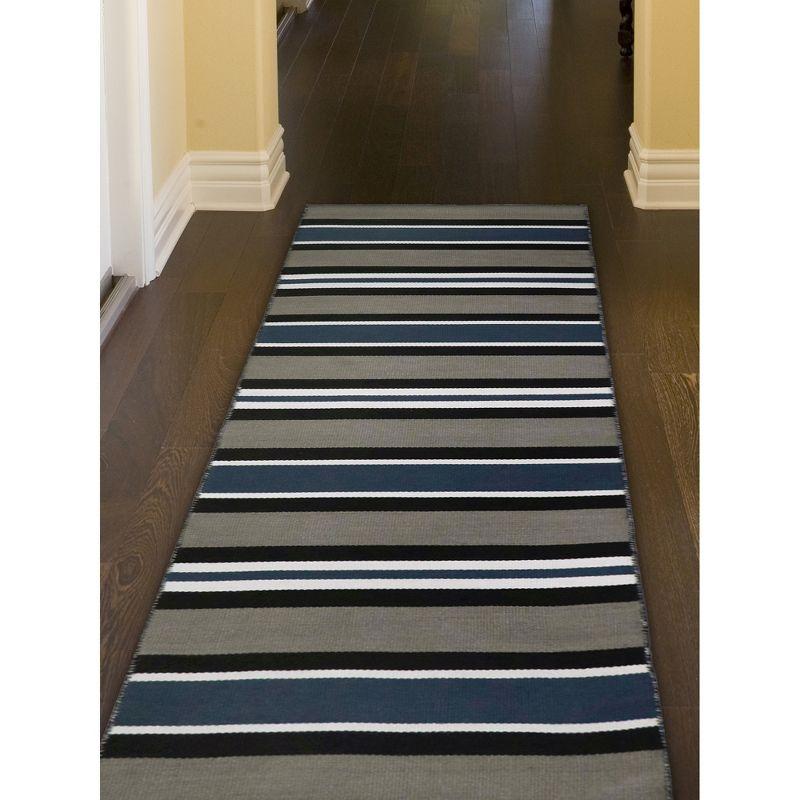 Liora Manne Sorrento Stripes Indoor/Outdoor Rug..